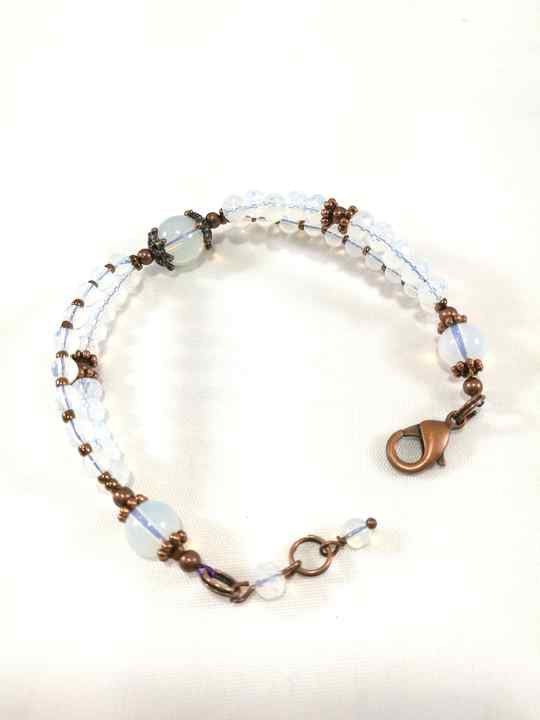bracelet-blanc-en-opalite-baroque-brtm37