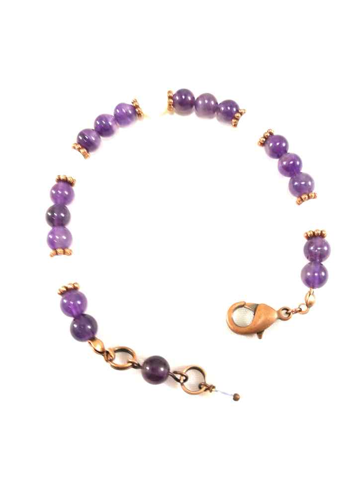 bracelet-blanc-violet-en-amethyste-et-opalite-brtm18
