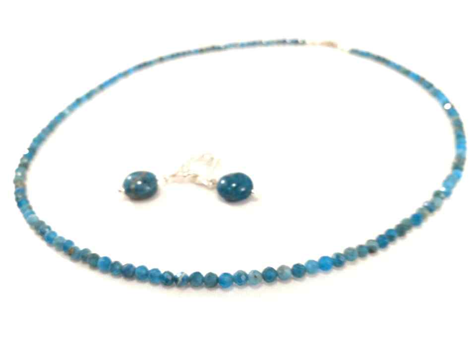 collier-bleu-azur-en-apatite-2-les-creations-de-marion