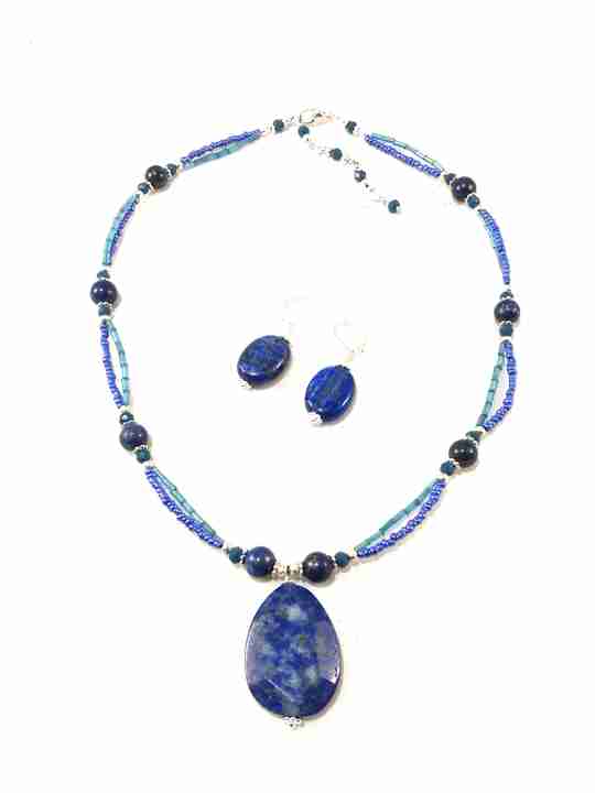 collier-2-rangs-en-lapis-lazuli-et-cristal-de-boheme
