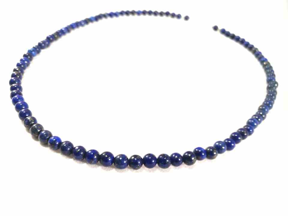 collier-fin-en-lapis-lazuli-ras-de-cou