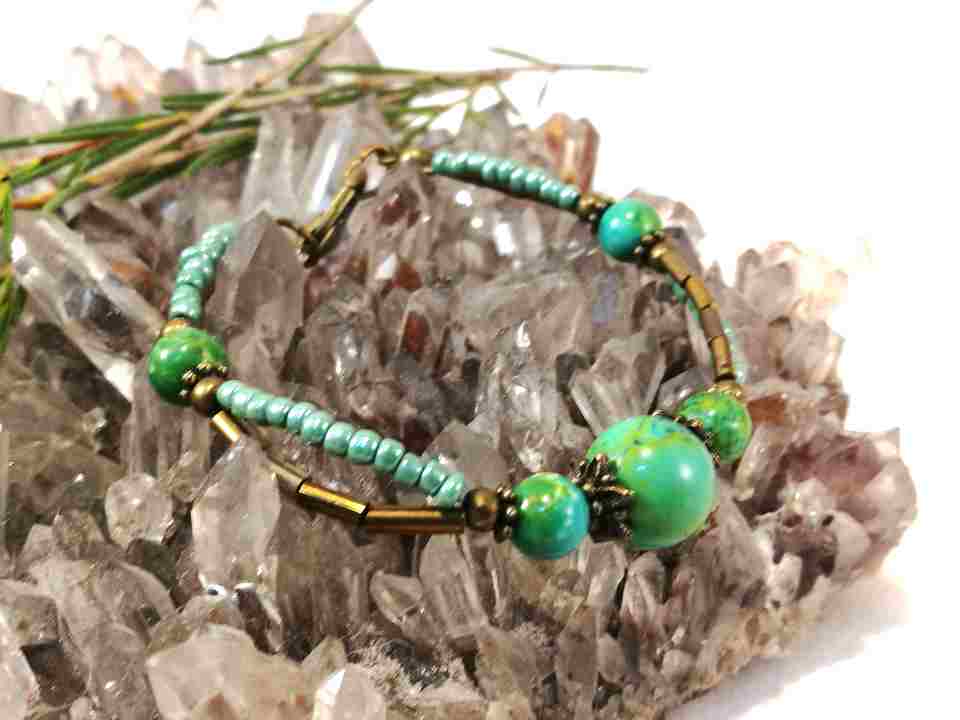 bracelet-vert-turquoise-en-howlite-2-les-creations-de-marion