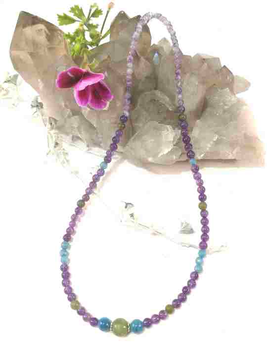 collier-violetturquoisevert-en-amethyste-apatite-et-jade