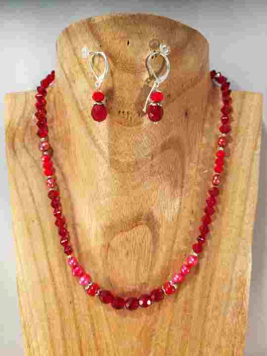 collier-rouge-en-corail-perles-de-culture-et-cristal-de-boheme
