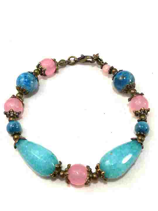 bracelet-bleu-et-rose-en-apatite-et-jade-teint