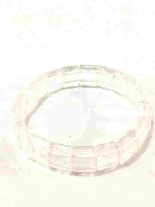 bracelet-blanc-transparent-en-cristal-de-roche-sur-elastique
