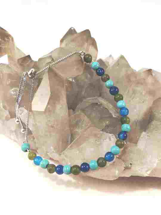 bracelet-bleu-vert-et-agathe-jade-et-howlite-chaine-argent
