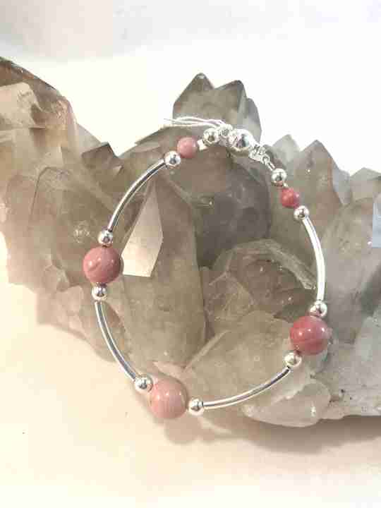 bracelet-rose-en-rhodonite-et-argent-massif