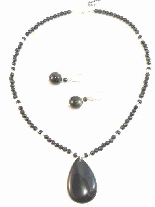 collier-en-obsidienne-et-onyx-les-creations-de-marion